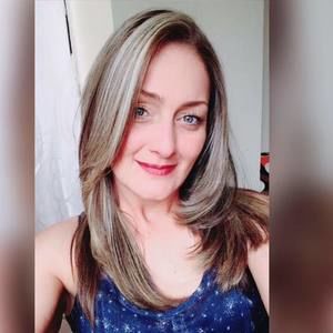 Meet your Posher, Claudia cristina